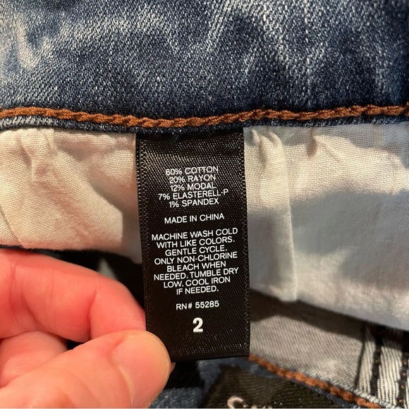 Express Jeans Cut Off Stretch High Rise Denim Jean Shorts 2 Summer - Picture 4 of 8